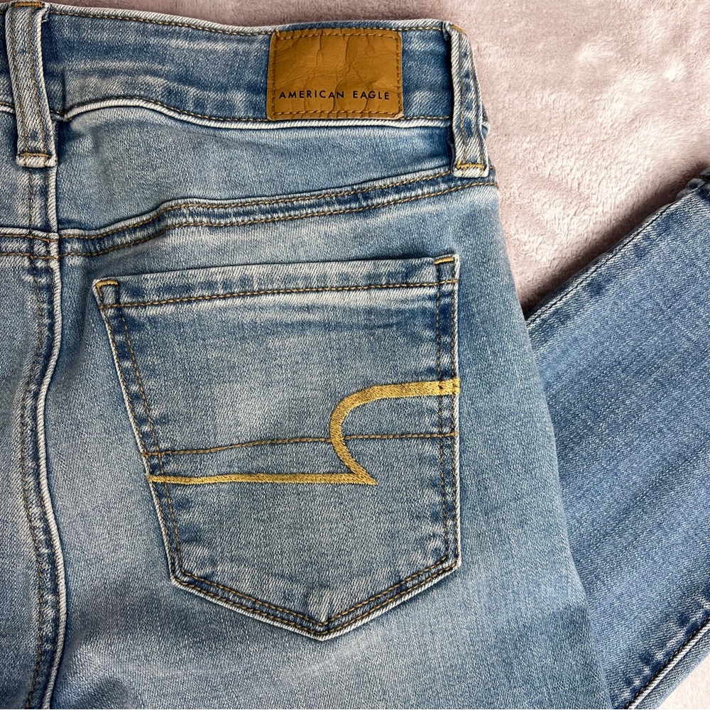 American Eagle skinny super stretch low rise jeans. Size 25/0 NWT